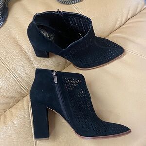 Vince Camuto Black Ankle Boots size 10M